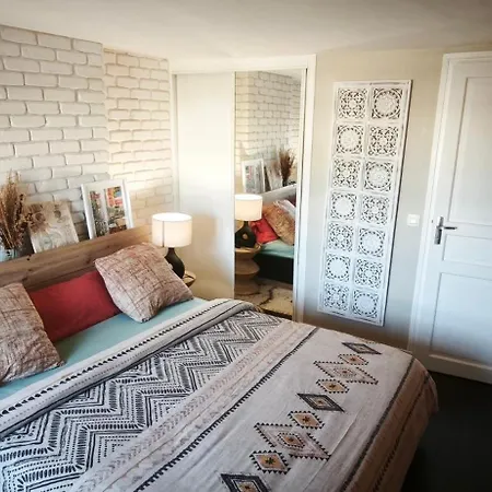 Austerlitz Cocoon